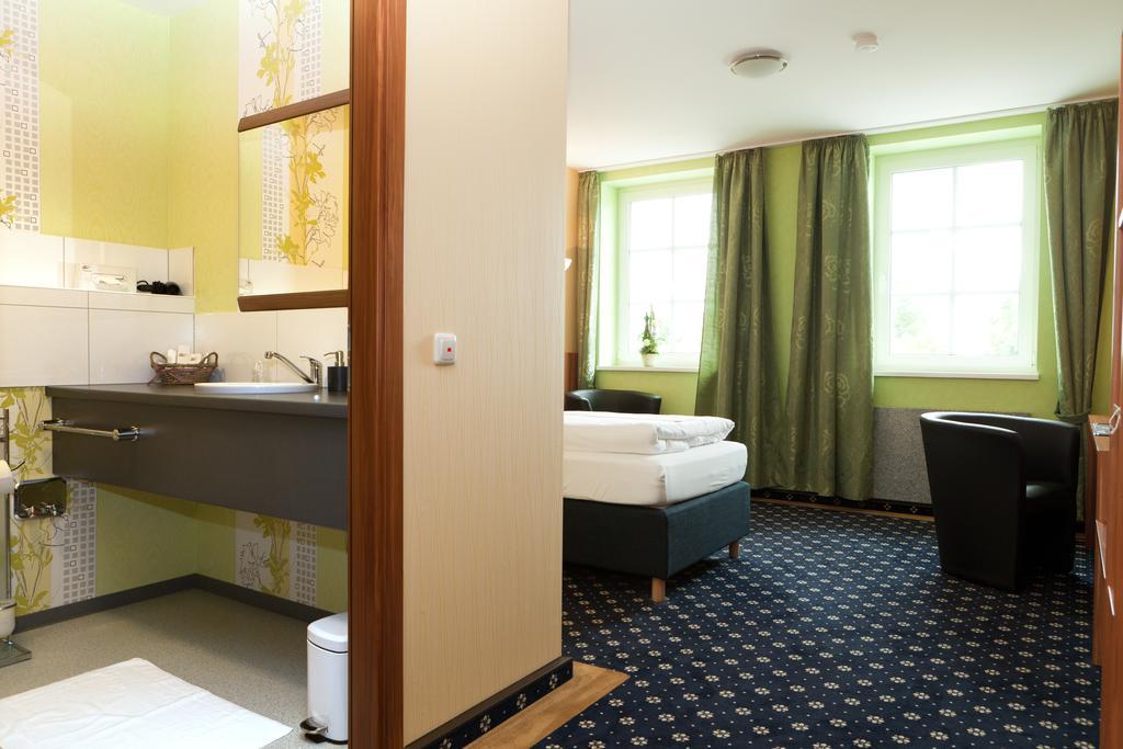 Hotel Deutscher Hof Babenhausen  Room photo