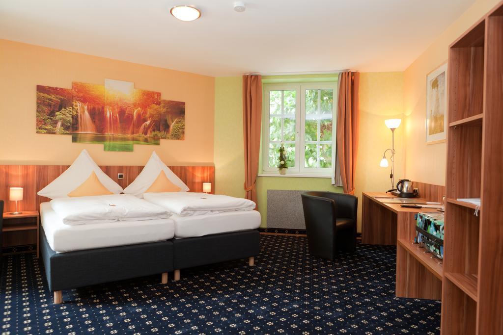 Hotel Deutscher Hof Babenhausen  Room photo