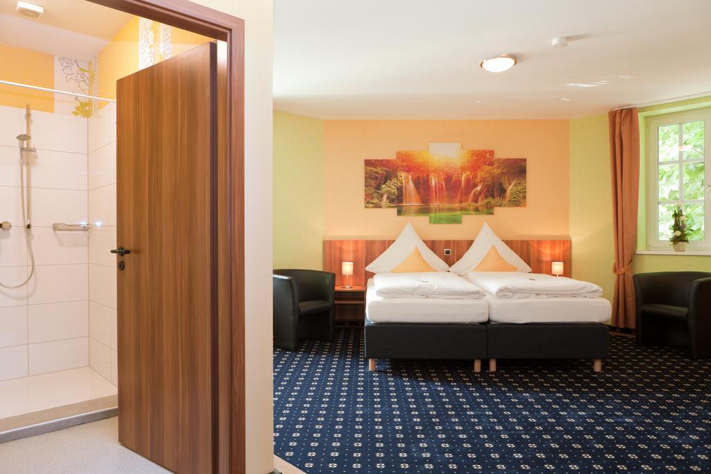 Hotel Deutscher Hof Babenhausen  Room photo